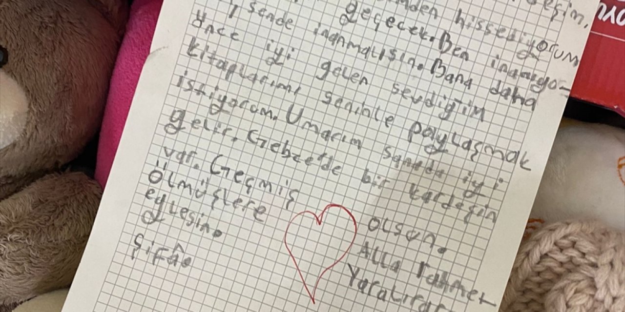 Sakarya'dan deprem bölgesine oyuncak gönderen çocukların notları duygulandırıyor