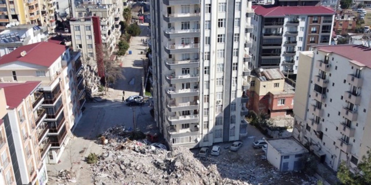 Şanlıurfa'da yıkılan binalara ilişkin yakalanan 8 kişinin gözaltında