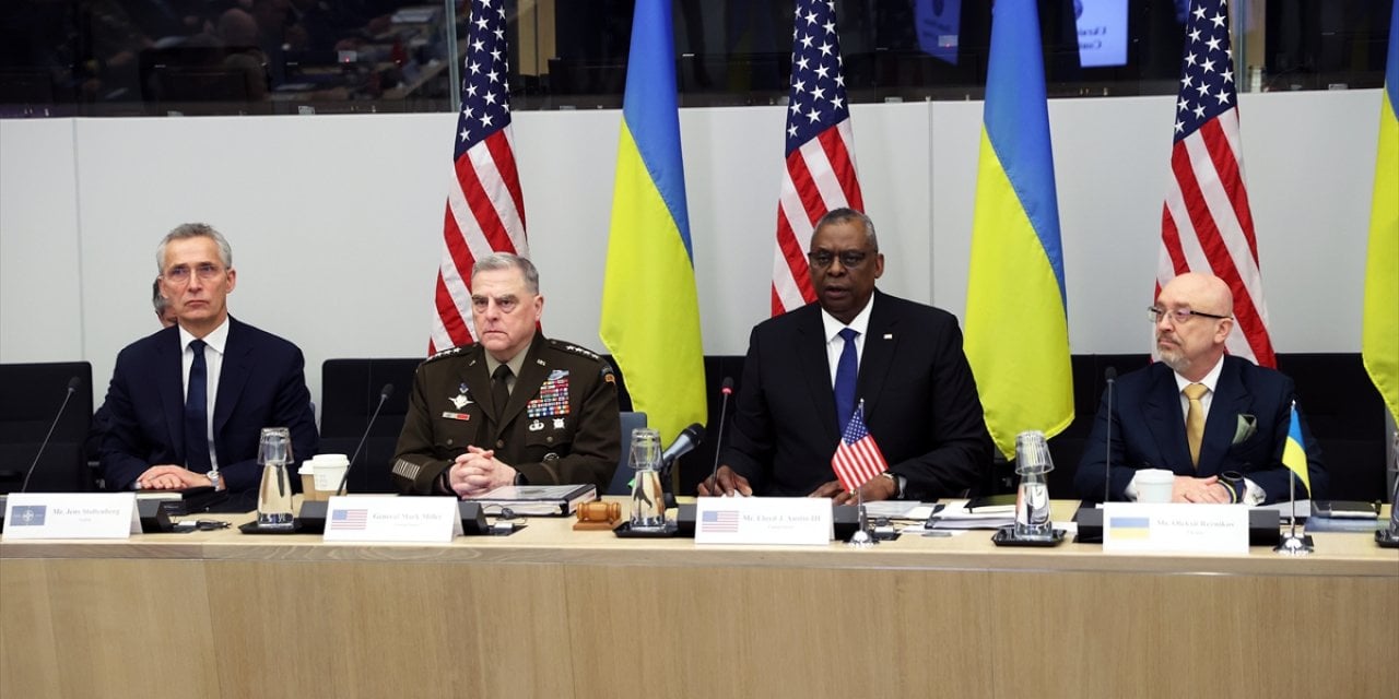 NATO savunma bakanları, Ukrayna'ya desteği görüşmek için toplandı