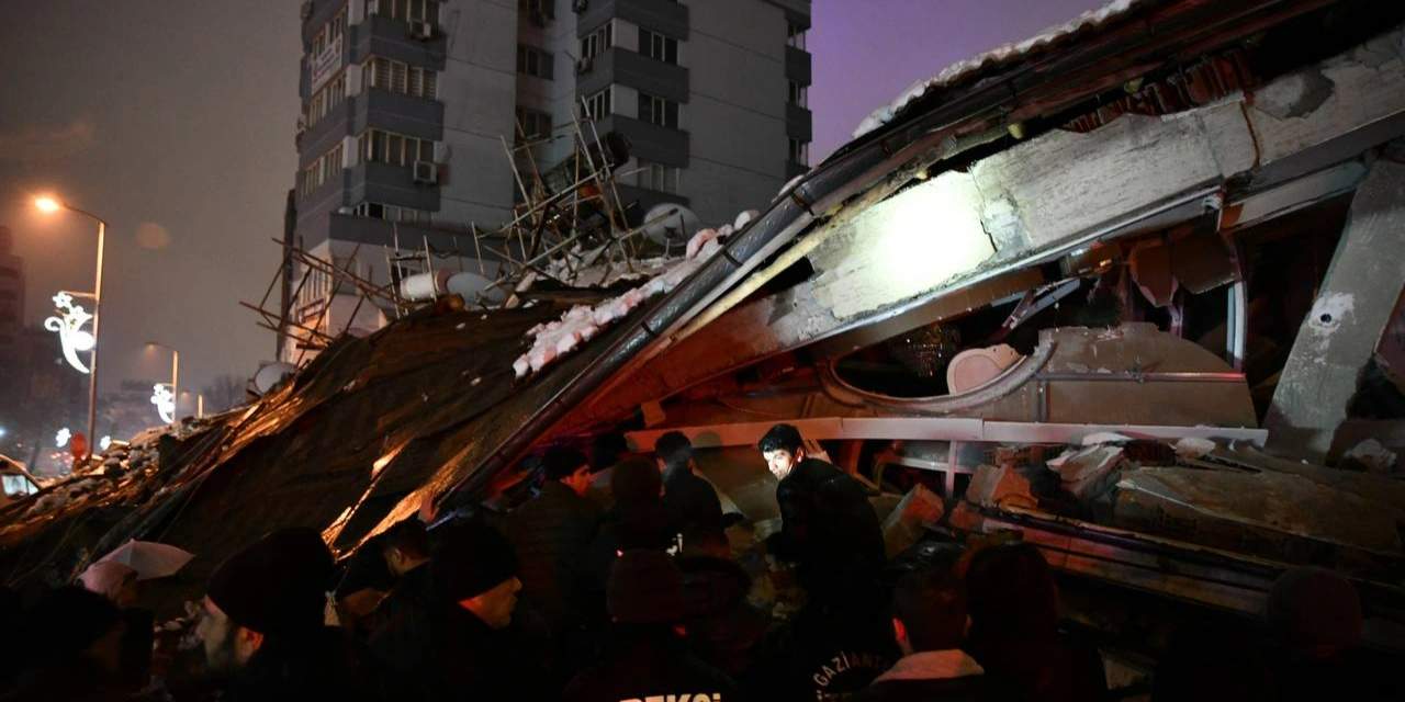 Enkaz kaldırma çalışmaları yarın başlıyor