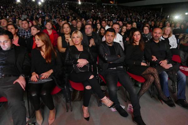 'Bizim insanımız kederine küser, ülkesine küsmez'