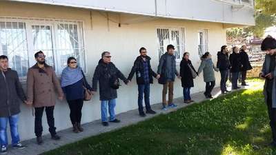 Aliağa'da Kuito gemisine tepkiler sürüyor