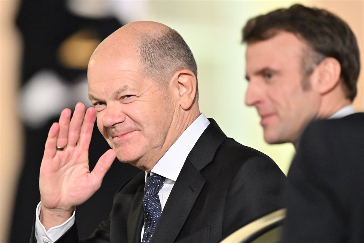 Biden'dan Olaf Scholz'a övgü dolu sözler