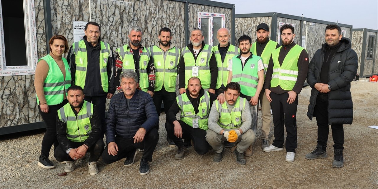 Almanya'daki Türklerden deprem bölgesine yardım eli