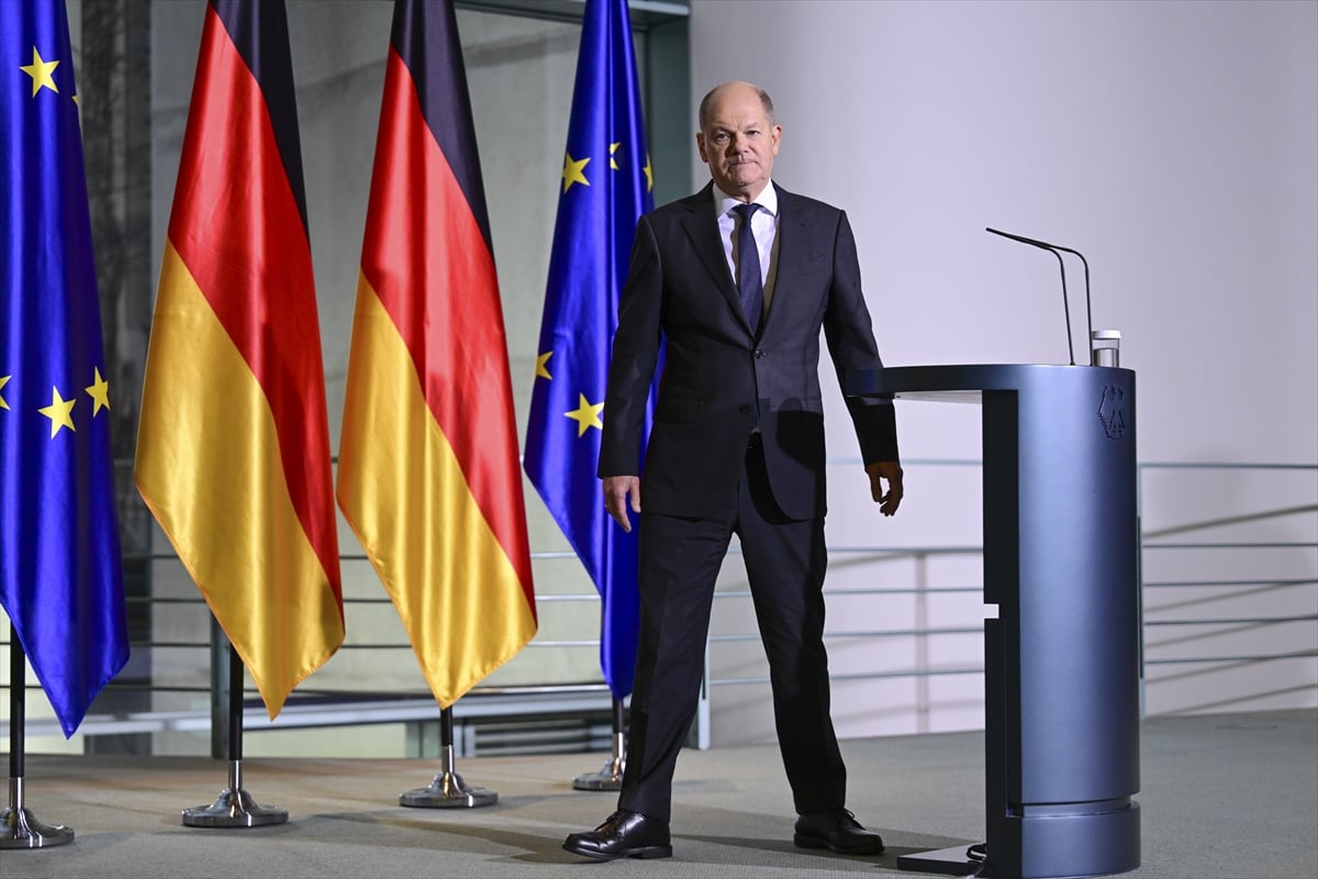 Scholz, Ukrayna'ya silah yardımı hakkında konuştu