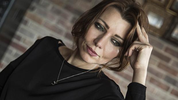 Elif Şafak: Erdoğan en çok bölen Türk siyasetçi oldu
