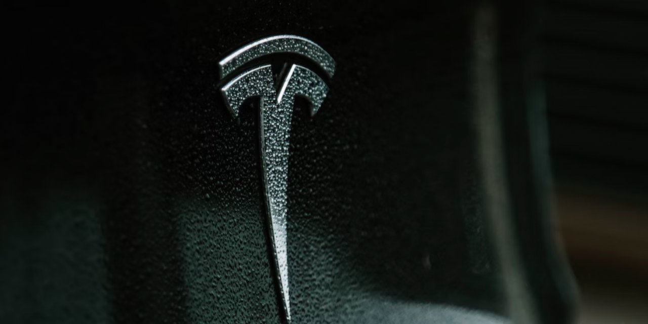Tesla'nın o modelleri hakkında soruşturma başlatıldı!