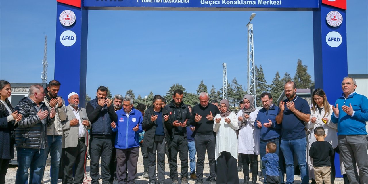Avrupa'da yaşayan Türkler, depremzedeler için sahada