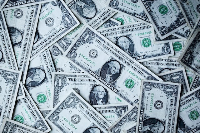 Dolar 19'u aşınca yeni karar alındı: 5'ten 2,5'a düşürüldü