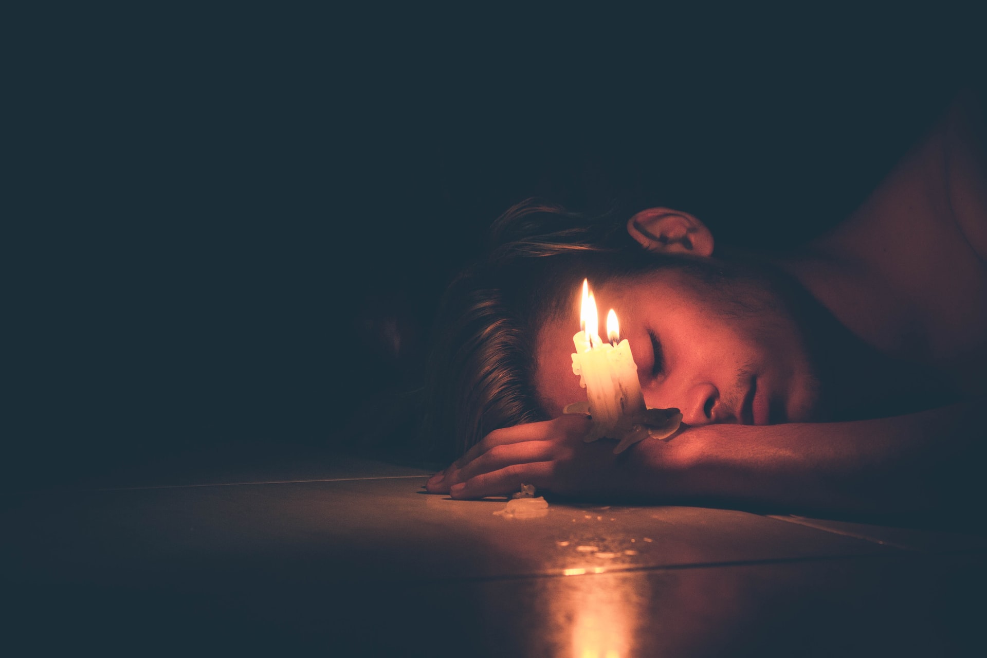 "Depresyon tedavi edilmediğinde ömür boyu yineleme riski taşıyor" uyarısı