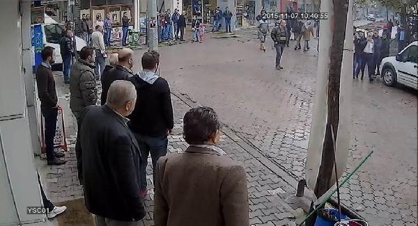 Çarşaf giyip çapkınlığa giden adam canlı bomba sanıldı