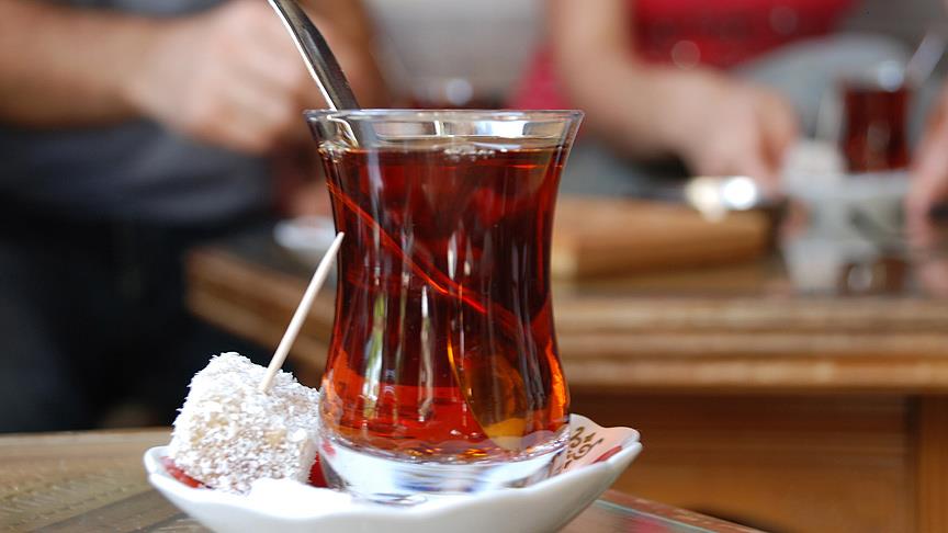Sıcak çay içmek kansere neden oluyor