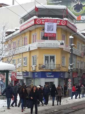 MHP BİNASINA KODLU PANKART
