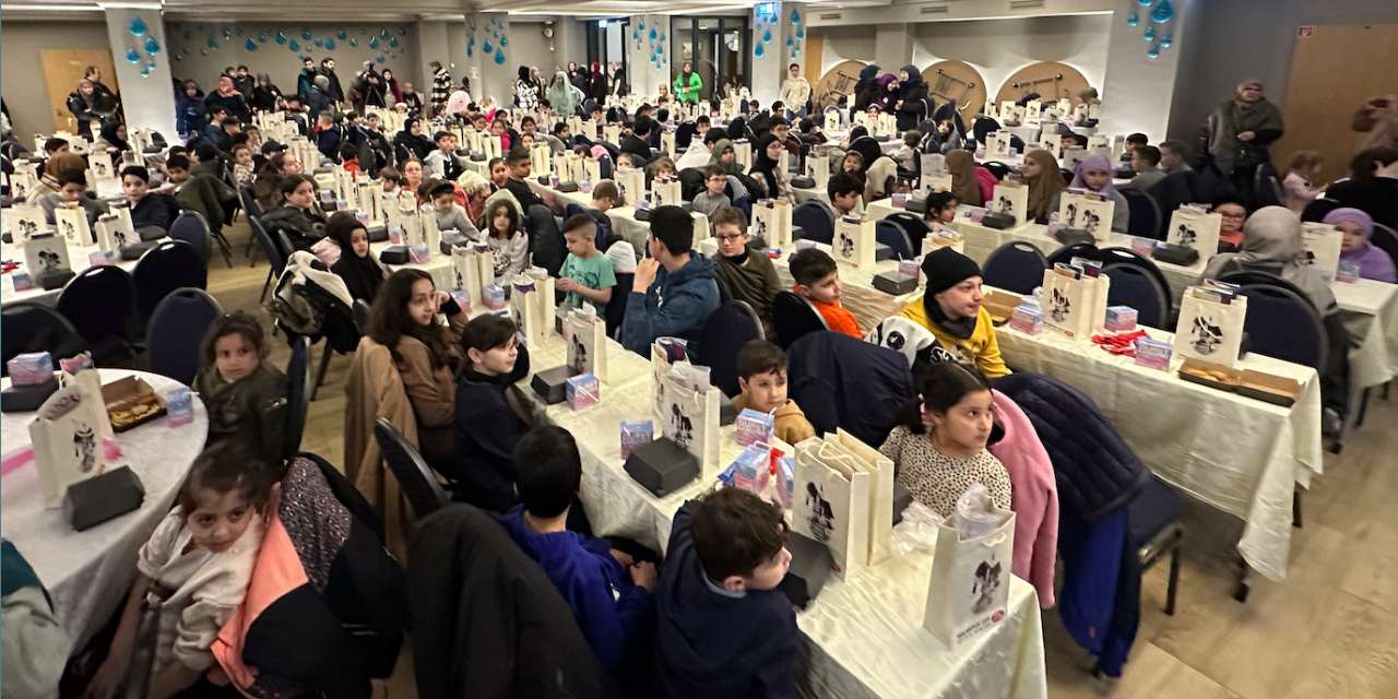 Berlin'de Şehitlik Camisi’nde çocuklara özel iftar programı