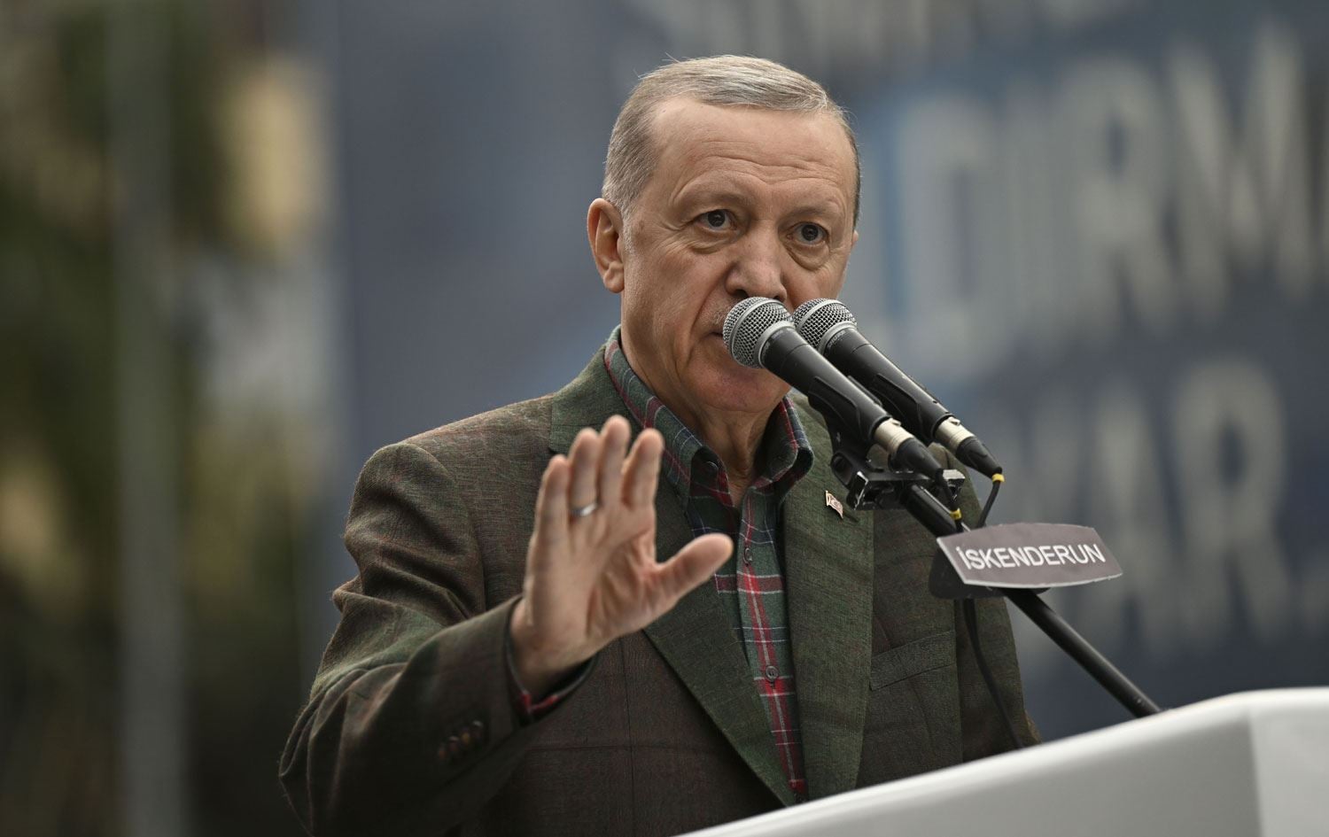 Erdoğan: 'Ne kadar imansız, komünist varsa TV'lerde konuşturuyorlar'
