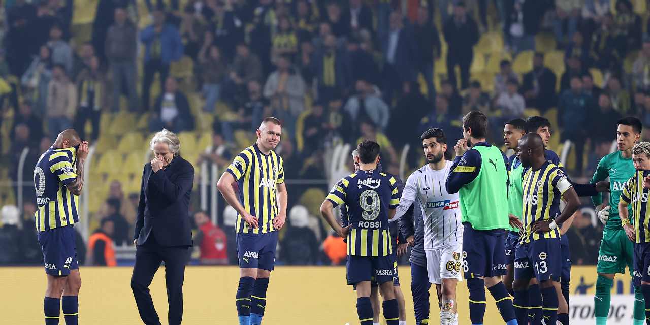 Fenerbahçe'ye zirve yarışında son dakika şoku