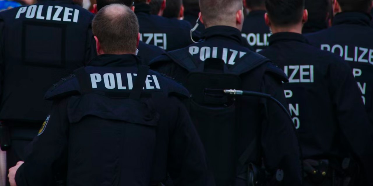 Berlin polisinden Filistin yanlısı gösteriye yasak