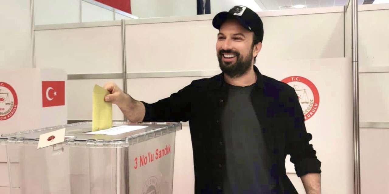 Megastar Tarkan, Almanya'da oy kullandı