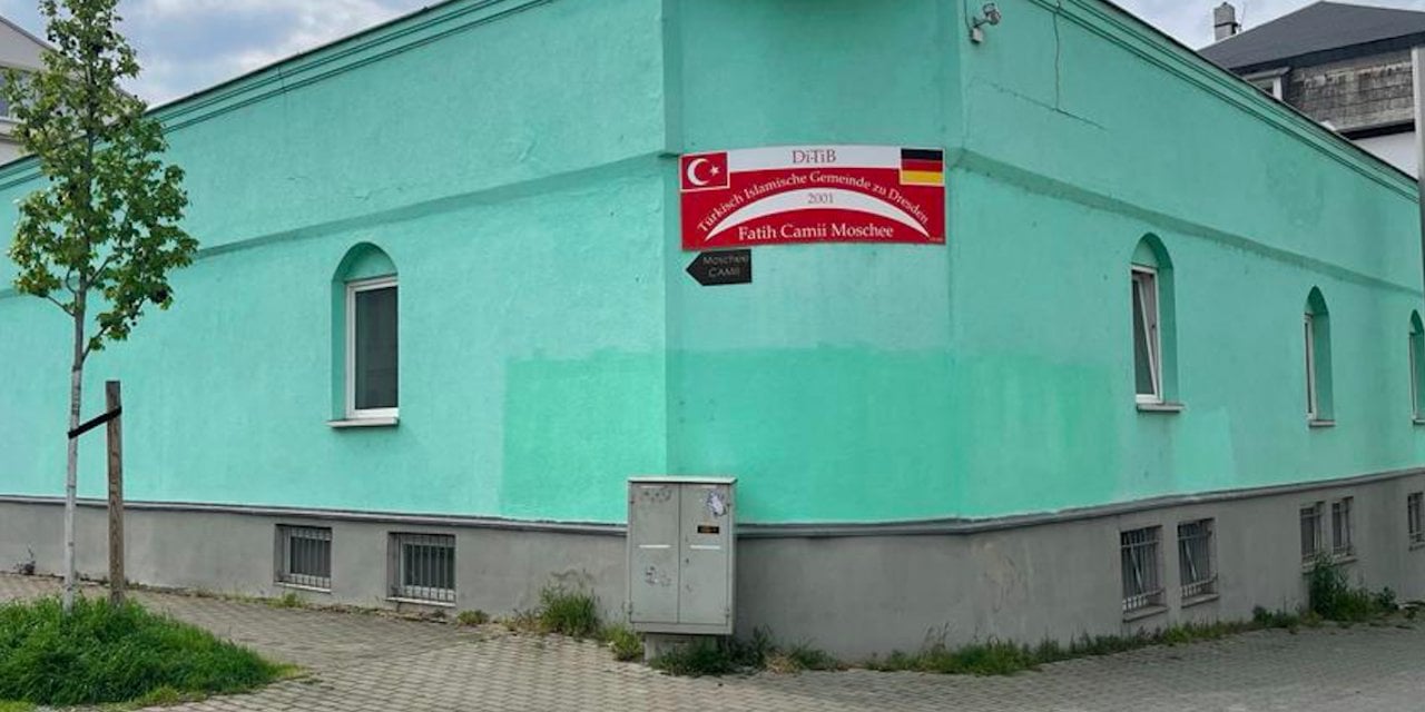 Almanya'da camiye kundaklama girişimi