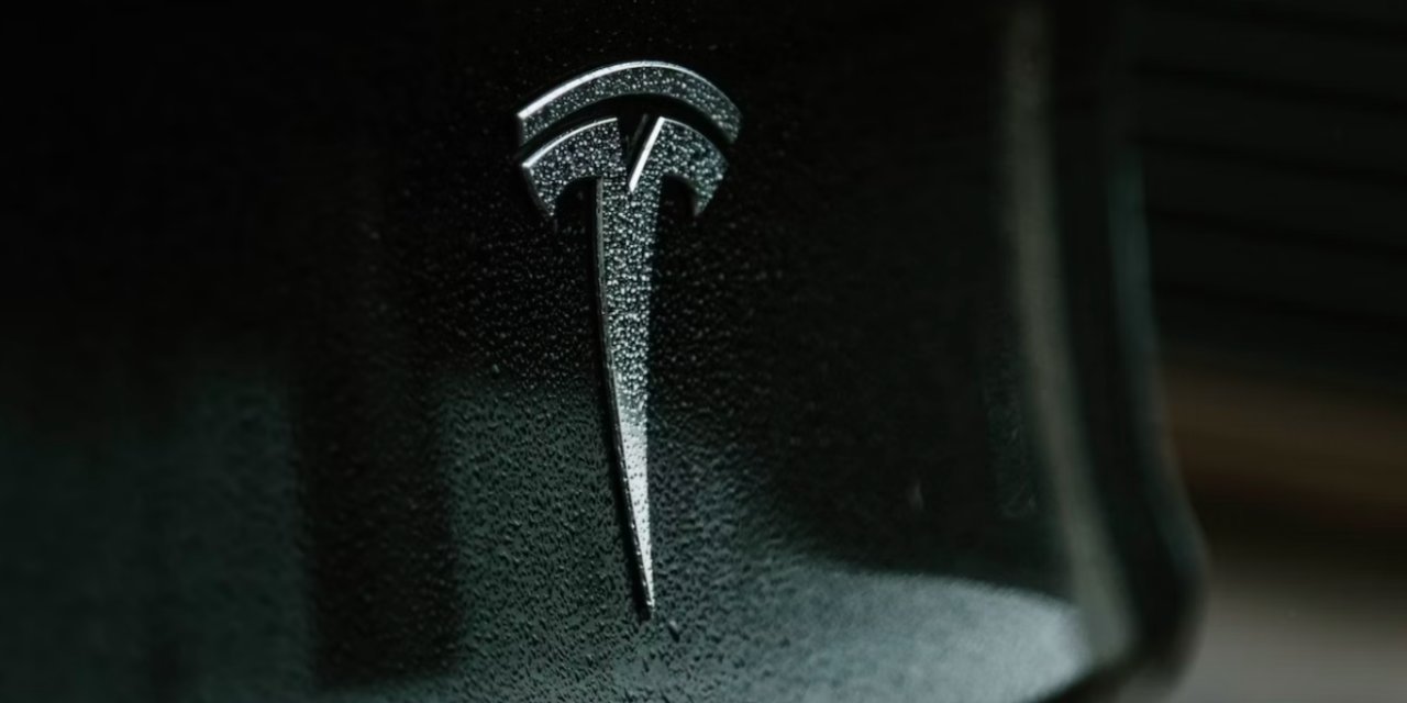 Tesla, 1,1 milyon aracını geri çağırıyor