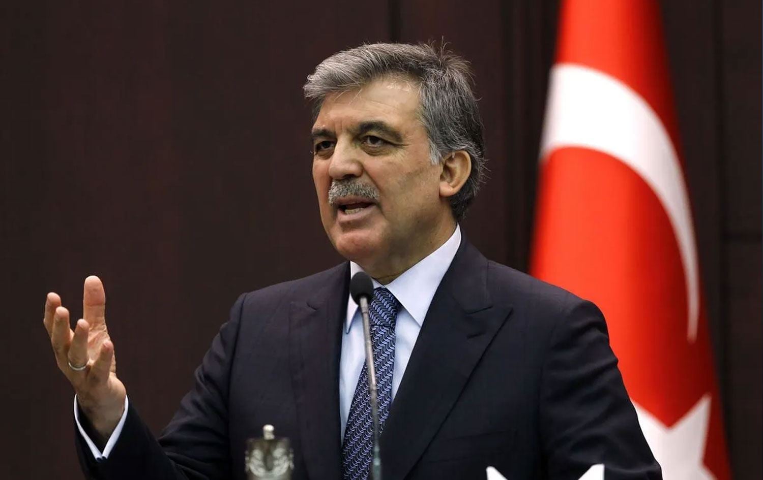 Oy vermeye 30 dakika kala Abdullah Gül sessizliğini bozdu