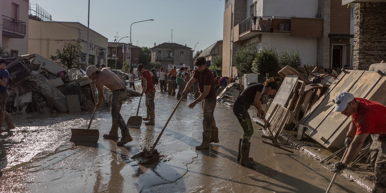 İtalya Başbakanı Meloni sel bölgesinde
