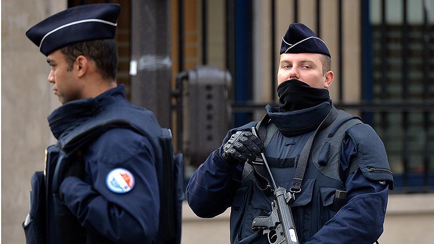 Paris saldırılarındaki terörist sayısı 9'a çıktı