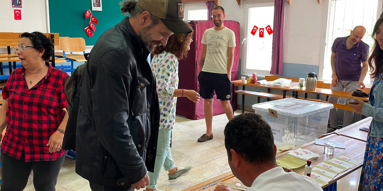 Oyuncu Nejat İşler oyunu Bodrum'da kullandı