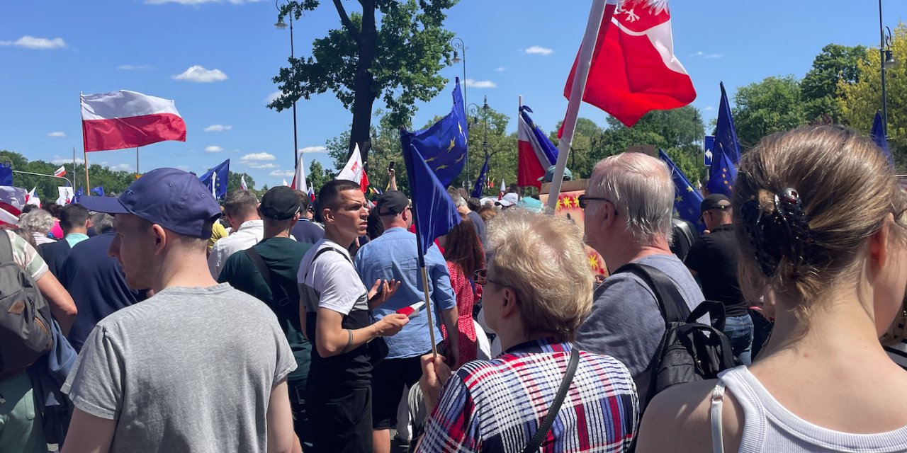 Polonya'da halk sokağa indi