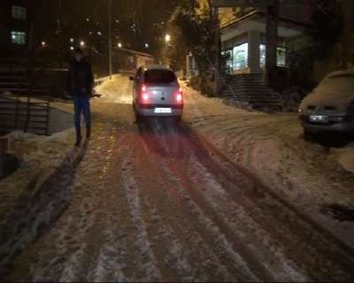 Kar yağışı Anadolu Yakası'nda şiddetini artırdı