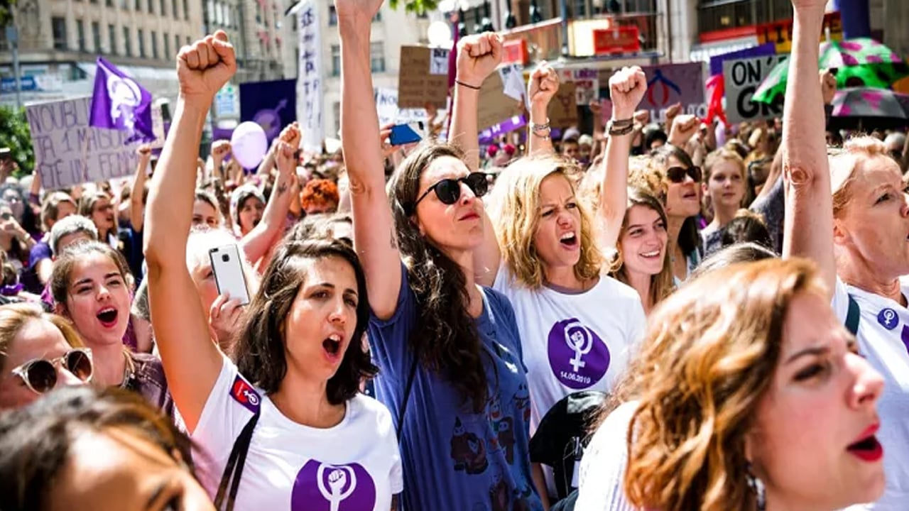 Kadınlar düşük ücret ve ayrımcılığa karşı 'feminist greve' gidecek