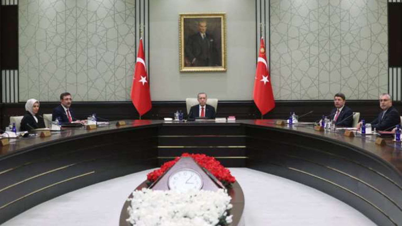 Erdoğan 8 saat süren toplantıdan sonra konuştu: Asgari ücret herkesin içine sinecek