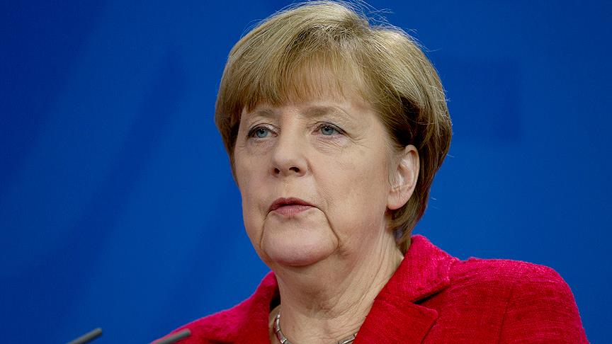 Merkel: Türkiye’deki insanları unutmayalım