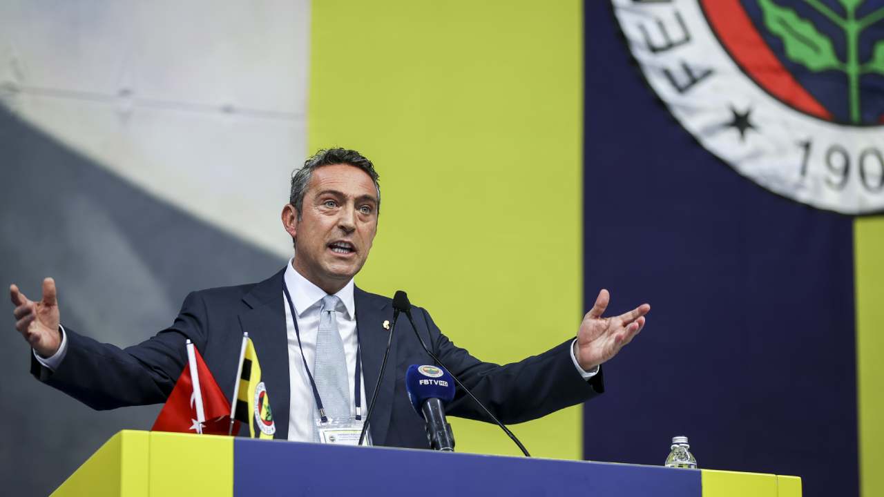 Ali Koç, Aziz Yıldırım’a ‘düş yakamızdan’ dedi