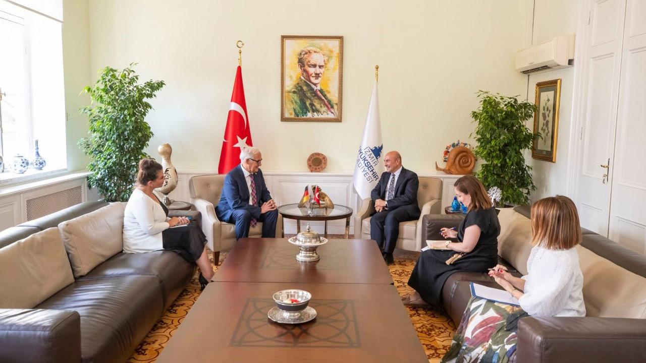 Alman Başkonsolos İzmir’de: Güzel izler bırakacaksınız