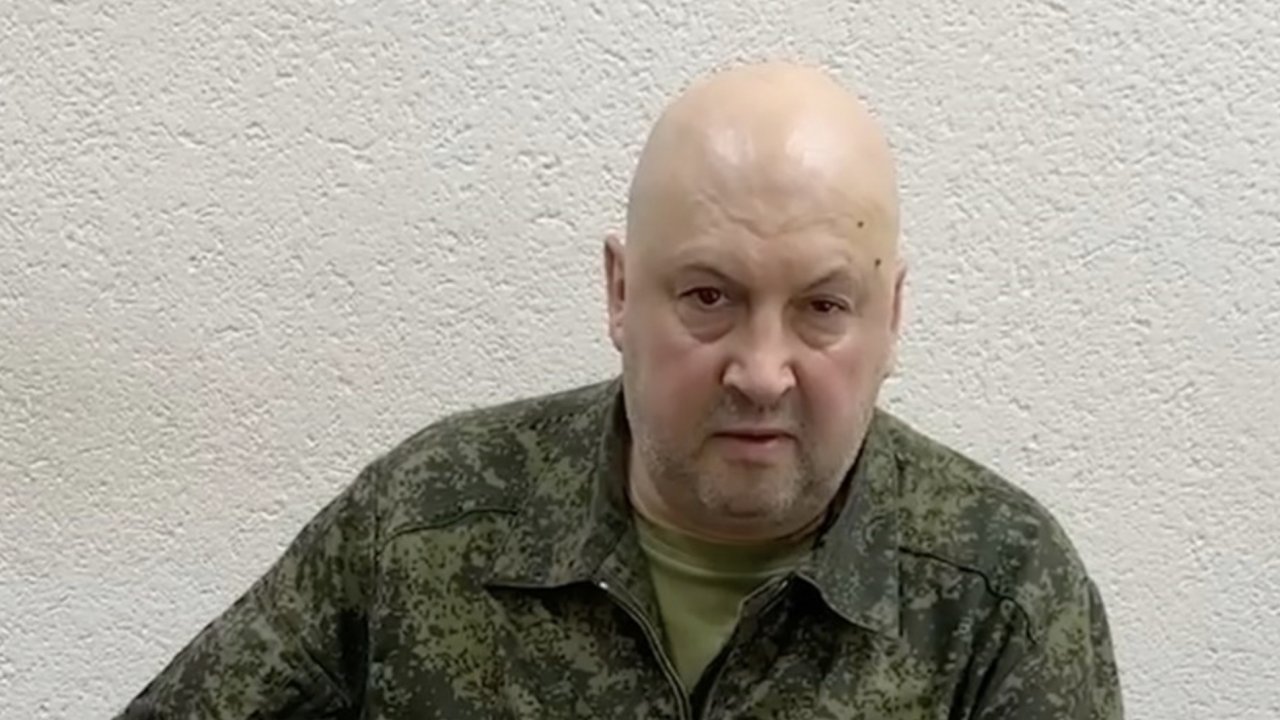 Rus komutanlardan Wagner'e çağrı