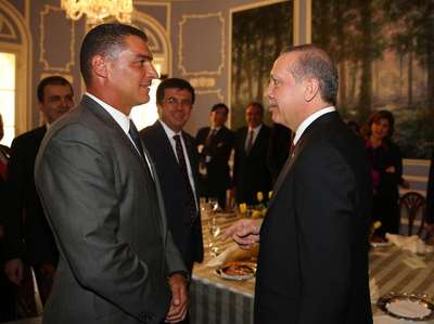 Cumhurbaşkanı Erdoğan'a 'Mondragon' sürprizi