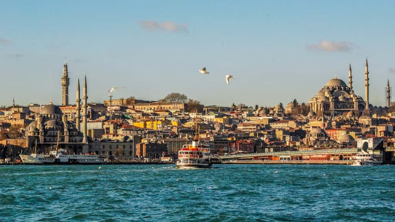İstanbul Valiliği’nden 4 günlük yasak: Toplantı, gösteri ve basın açıklamaları durduruldu
