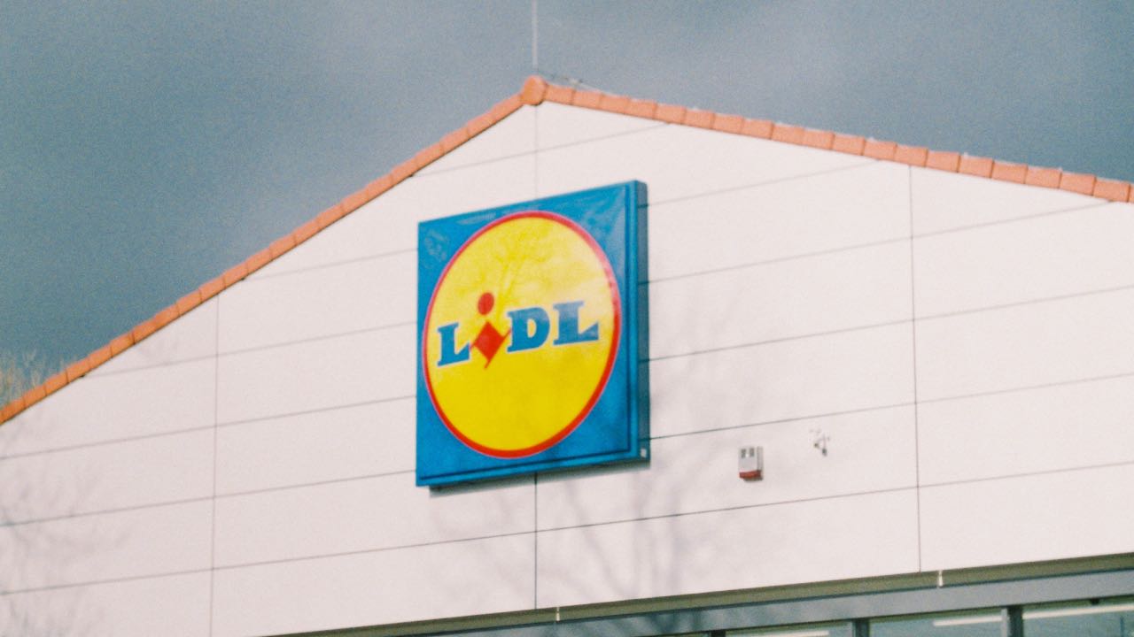 Lidl'in 3 Euro'luk 'Beni kurtar' çantası müşterinin yüzünü güldürdü!