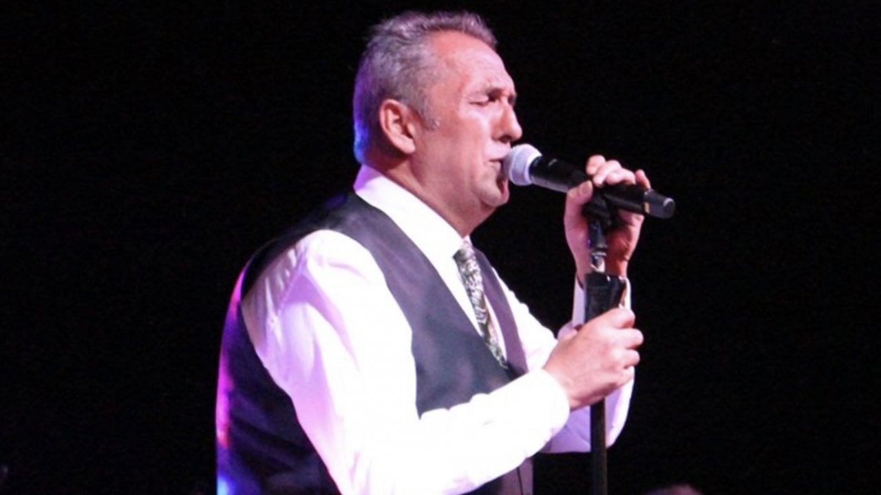 Yavuz Bingöl Kahramanmaraş'ta depremzedelere konser verdi