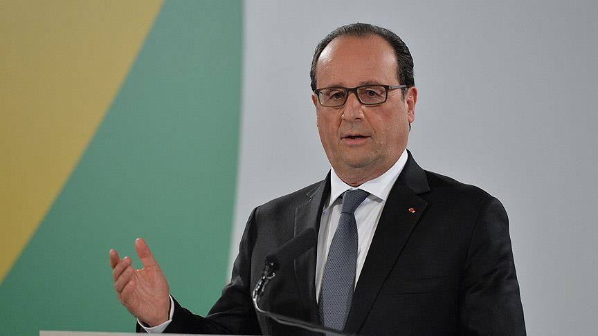 Paris saldırıları Hollande'a desteği yüzde 20 arttırdı
