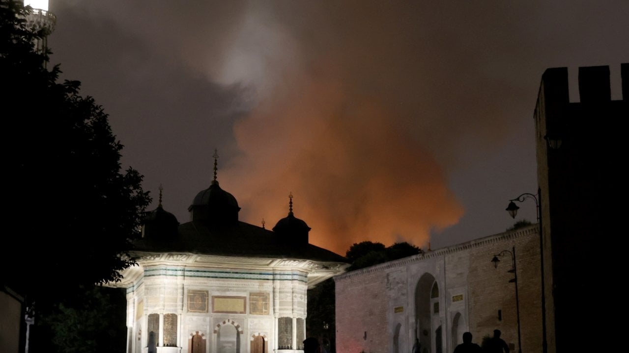 Topkapı Sarayı’nın içindeki restoranda yangın