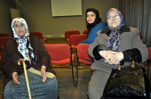 Stuttgart yolcularının 3 günlük uçak çilesi