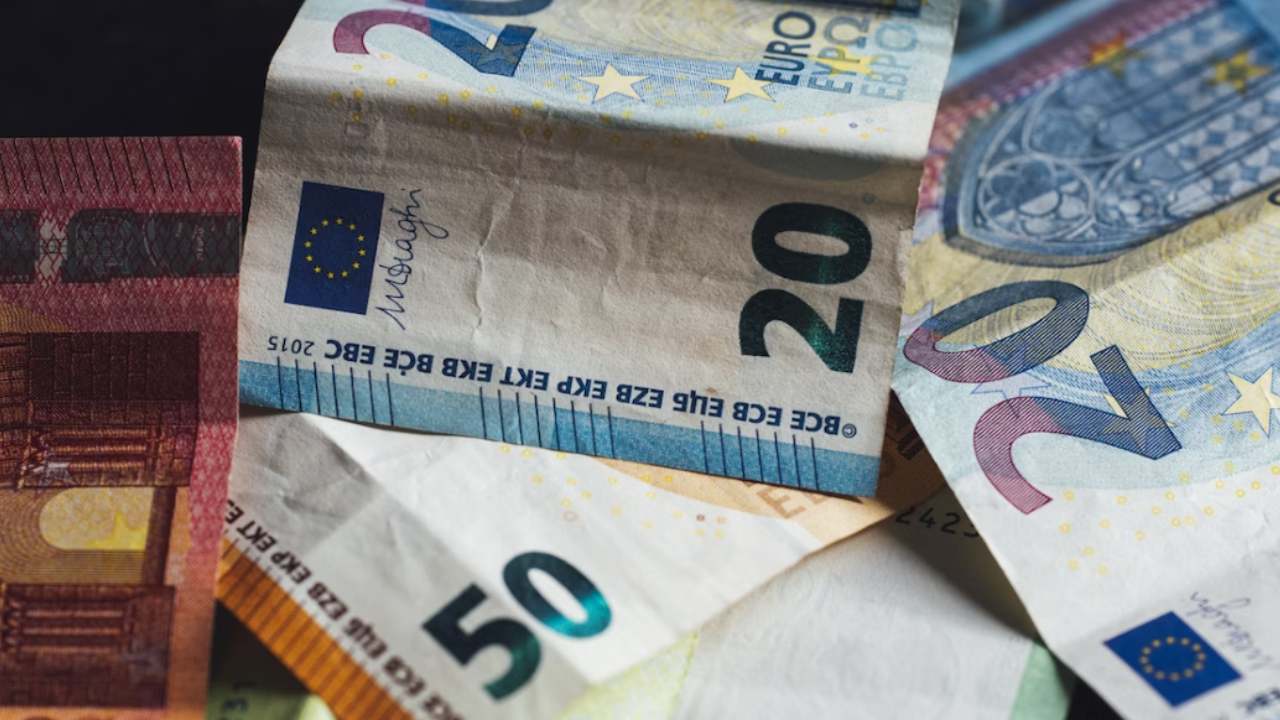 Almanya'da çalışan herkes patronundan 480 Euro'luk sermayesini isteyebilir!