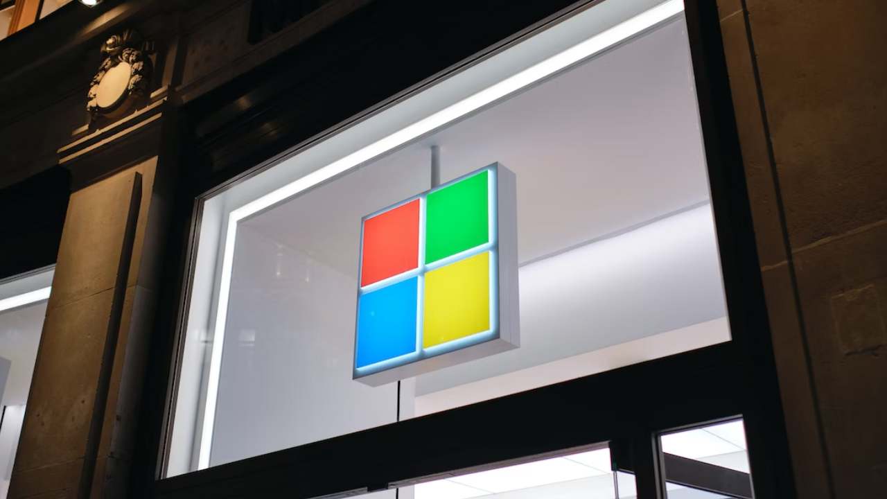 Microsoft hacker grubunun Avrupa'daki bazı devlet kurumlarının e-postalarını ele geçirdiğini açıkladı
