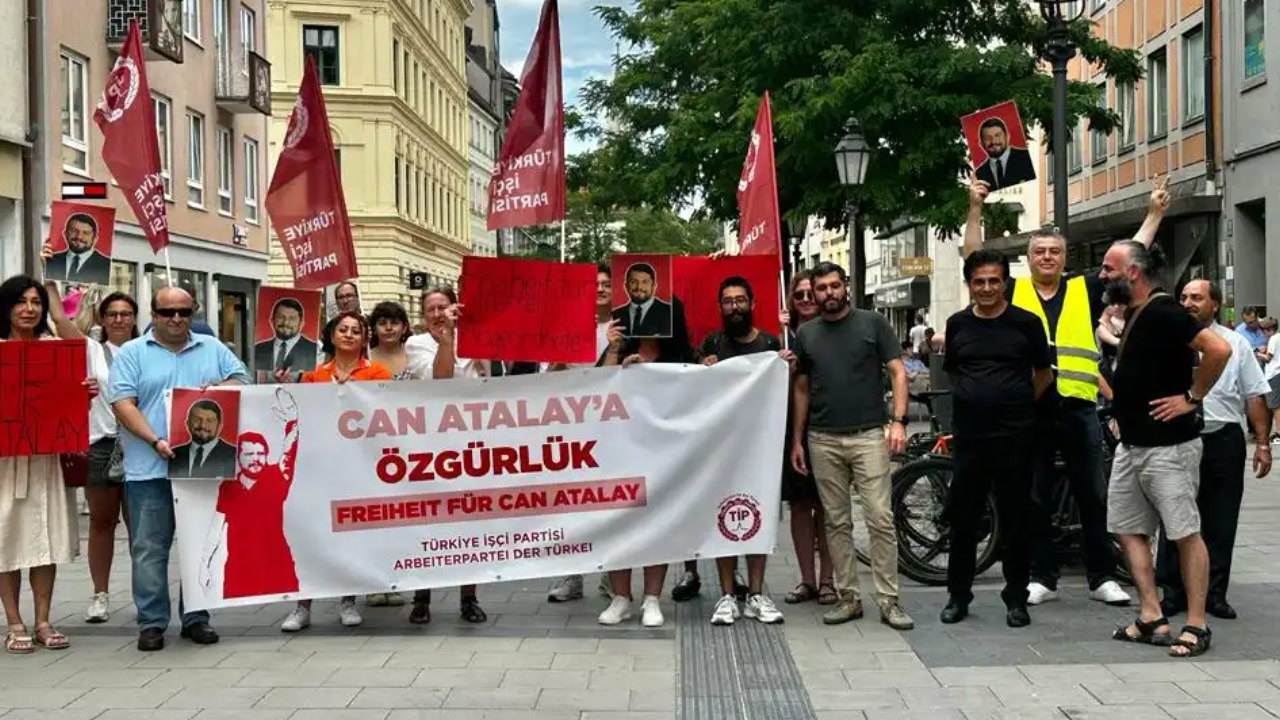 Almanya’da Can Atalay protestosu