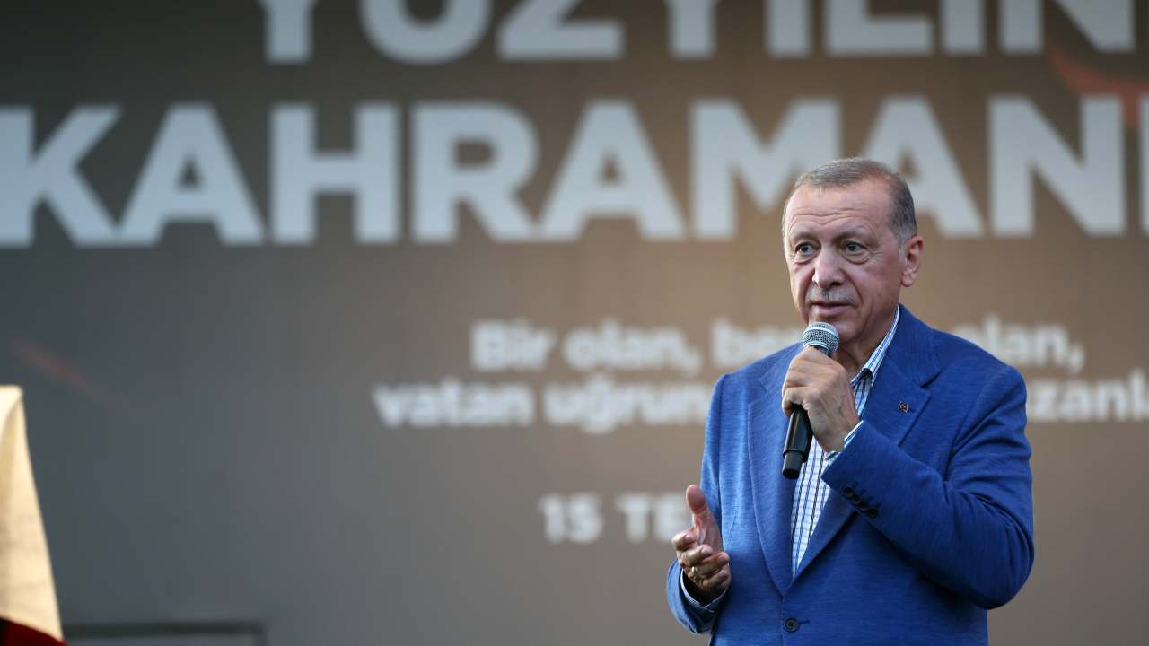 Erdoğan'dan Kılıçdaroğlu'na: 'Bekleyeceğini bilsem uçağı erken indirirdim'