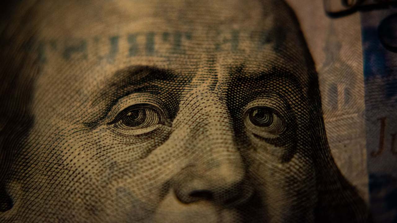 Alman bankasına 186 milyon dolarlık kara para aklama cezası!