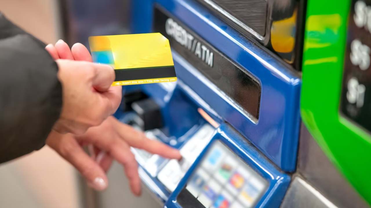 Almanya'da ATM'ler bir bir kapanıyor