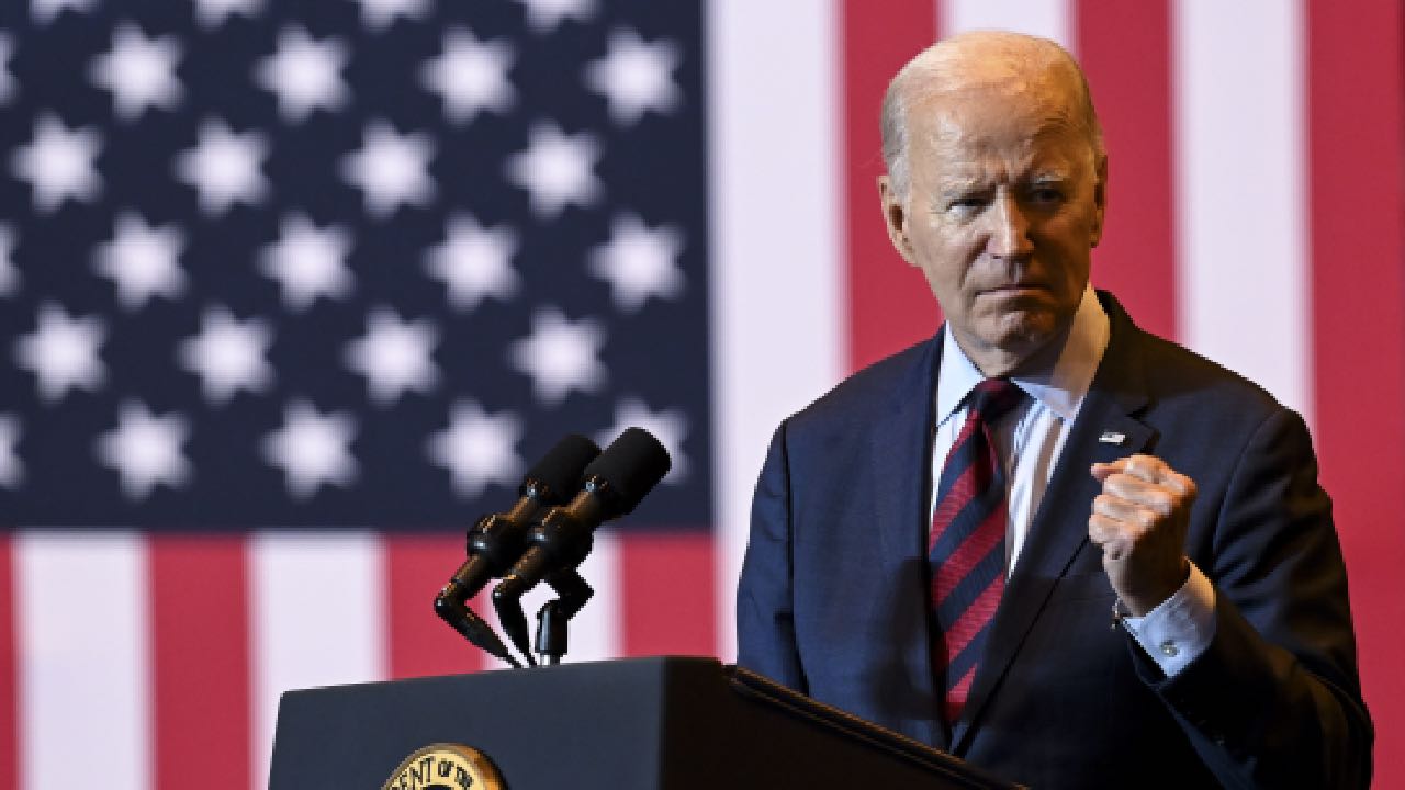 Biden'dan yapay zeka uyarısı